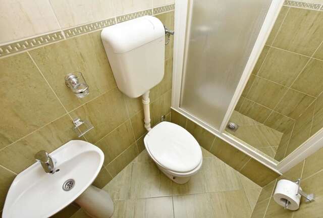 Апартаменты Apartments and Rooms Iva Петровац-18